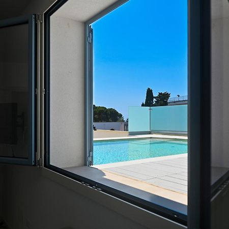 Perle Marine Suite Apartments Castro  ภายนอก รูปภาพ