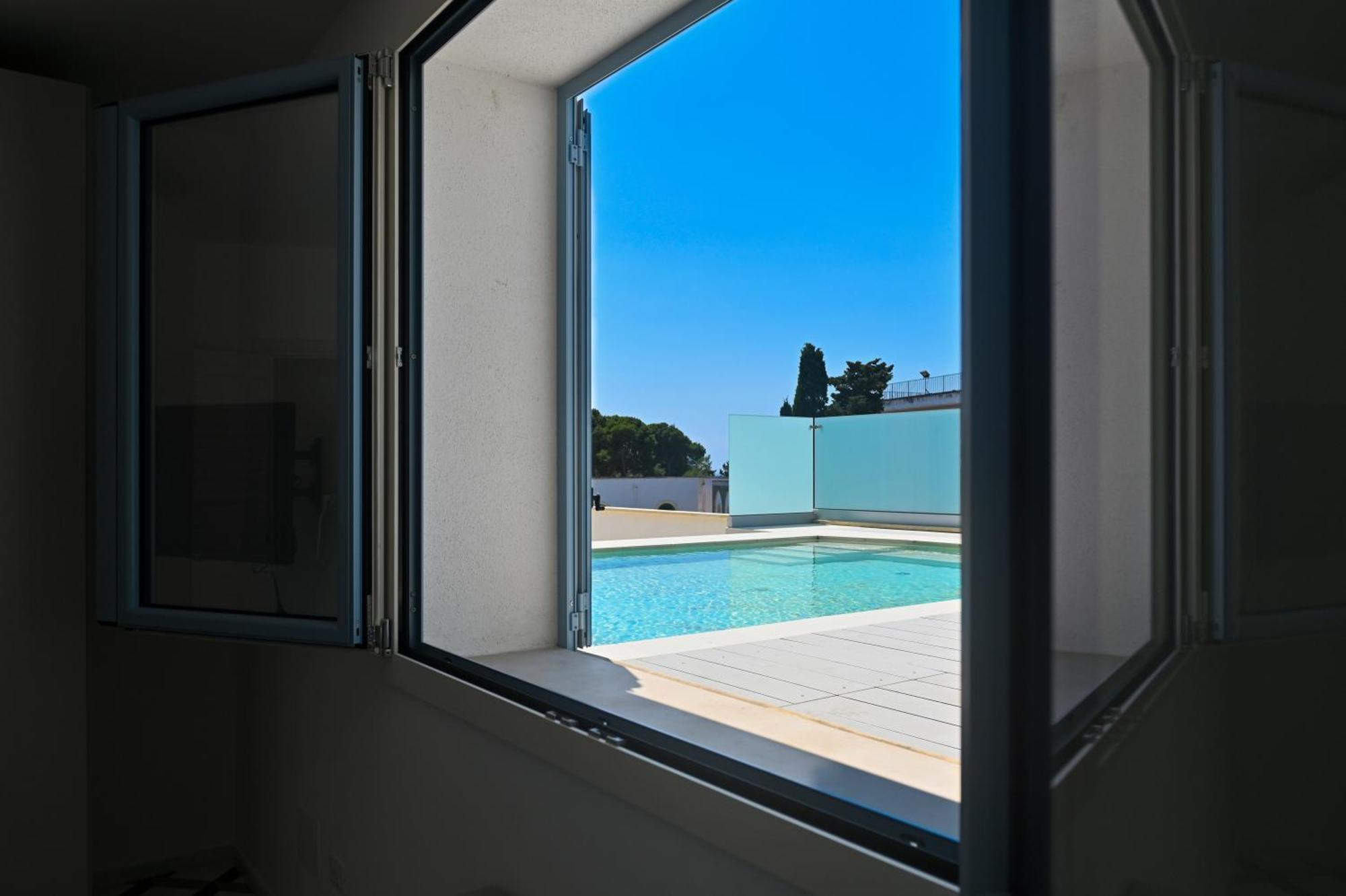 Perle Marine Suite Apartments Castro  ภายนอก รูปภาพ