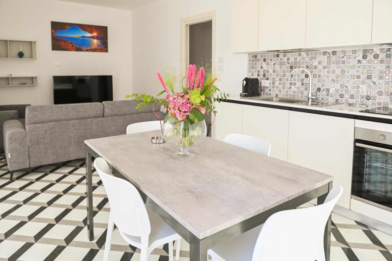 Perle Marine Suite Apartments Castro  ภายนอก รูปภาพ