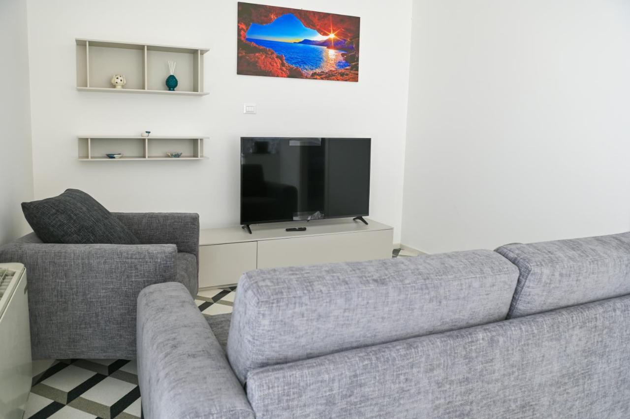 Perle Marine Suite Apartments Castro  ภายนอก รูปภาพ