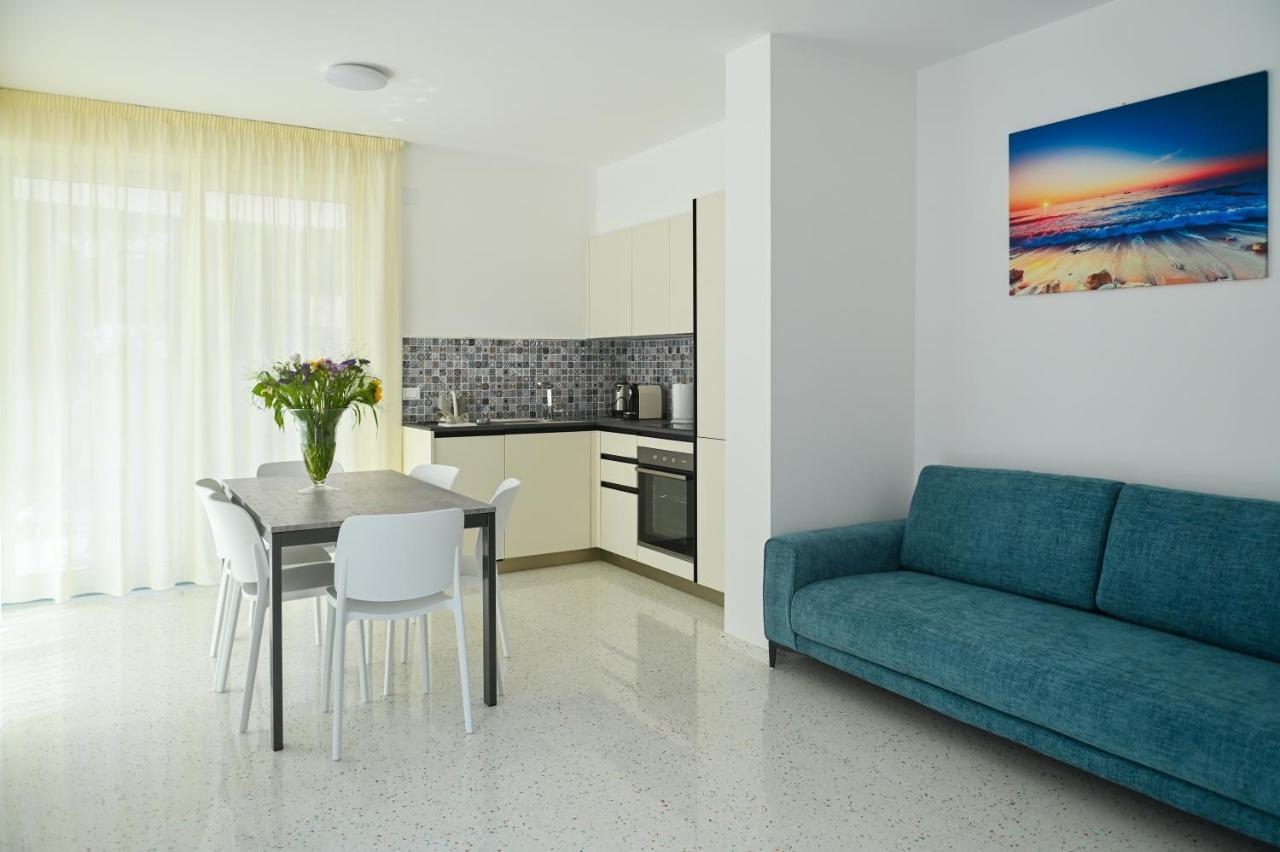 Perle Marine Suite Apartments Castro  ภายนอก รูปภาพ