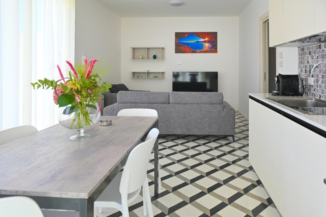 Perle Marine Suite Apartments Castro  ภายนอก รูปภาพ