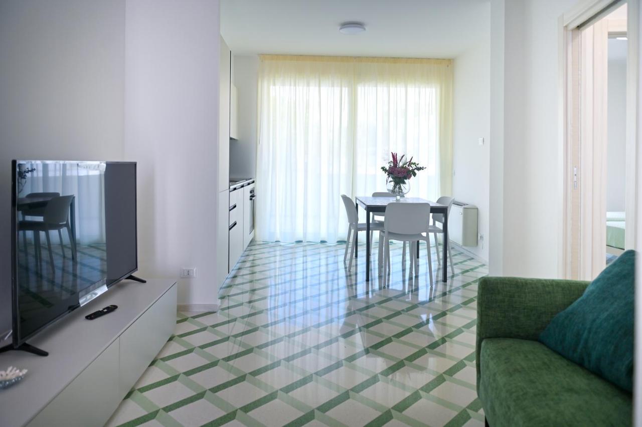 Perle Marine Suite Apartments Castro  ภายนอก รูปภาพ